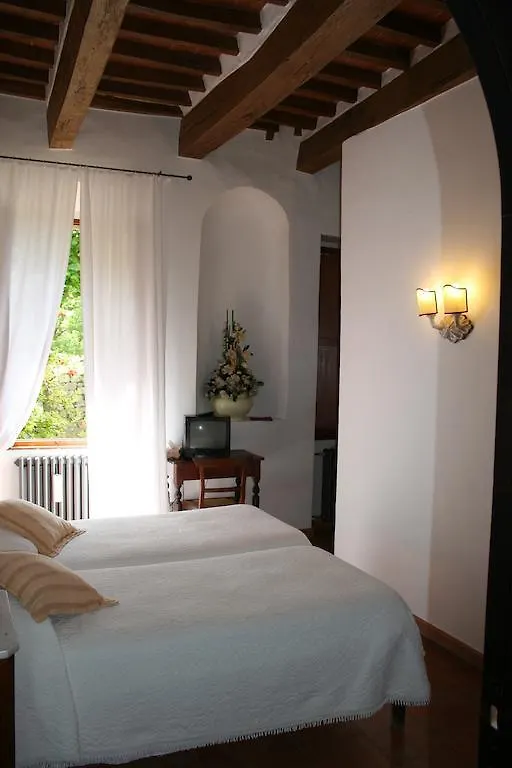 فندق Antico Convento Santa Chiara