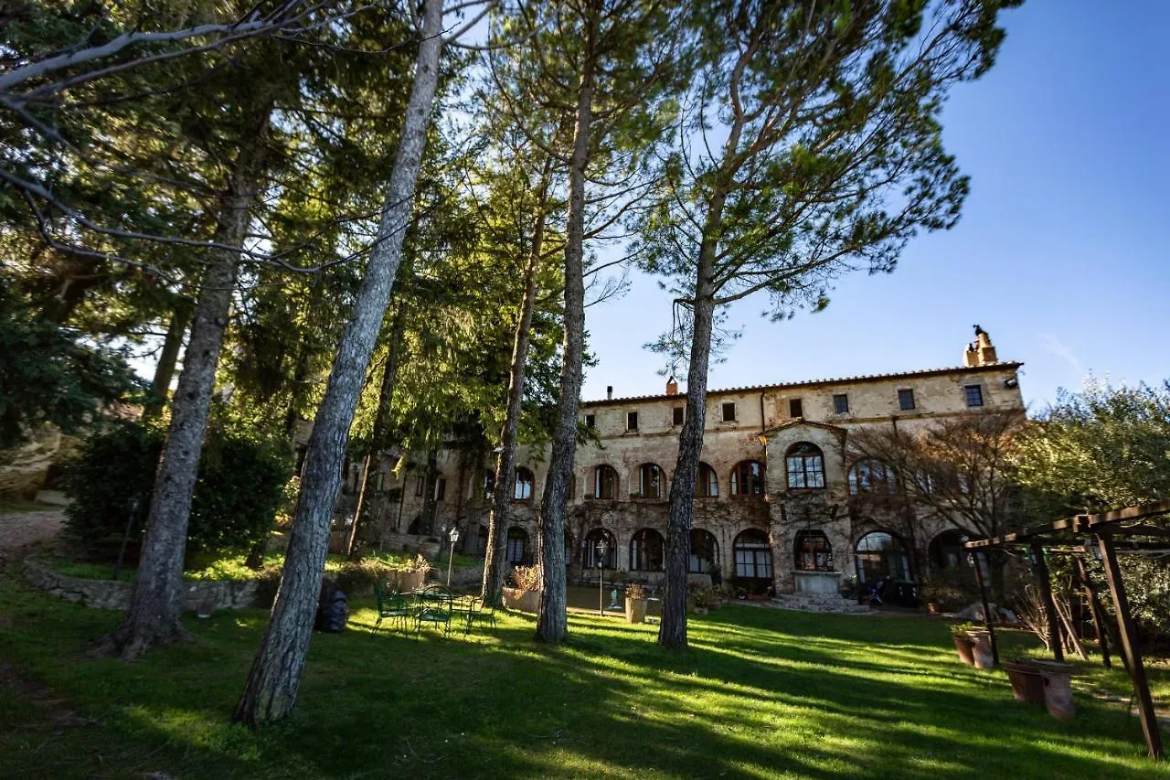 Antico Convento Santa Chiara 3*, سارتيانو إيطاليا